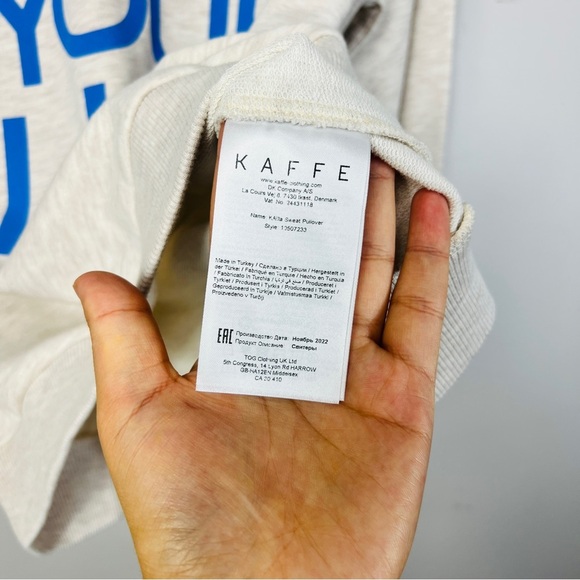 Kaffe Cream & Blue Crew Neck Sweatshirt “ live your live” women Size Large NWT - Picture 12 of 15